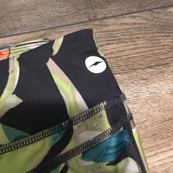 Fabletics Bundle - Picture 3 of 6